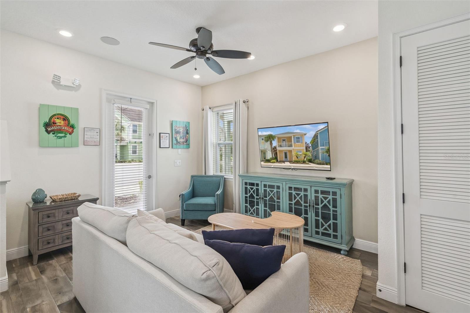 MARGARITAVILLE RESORT - Residential