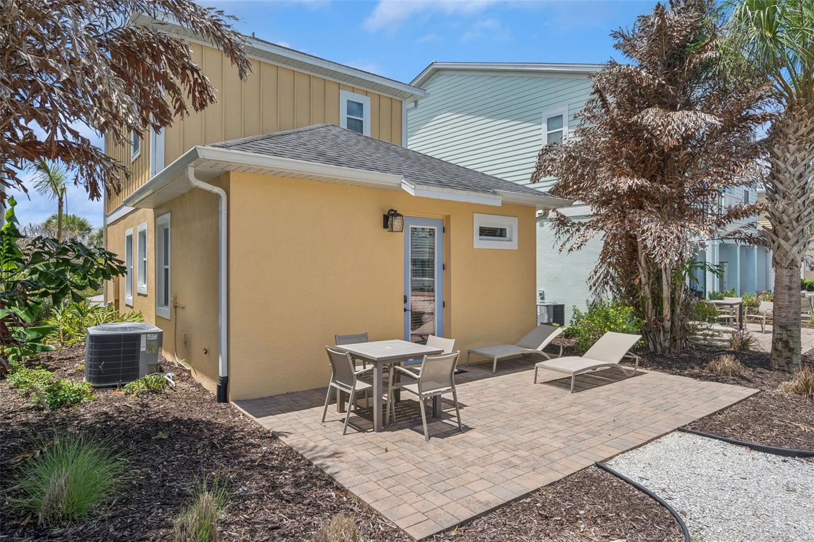 MARGARITAVILLE RESORT - Residential