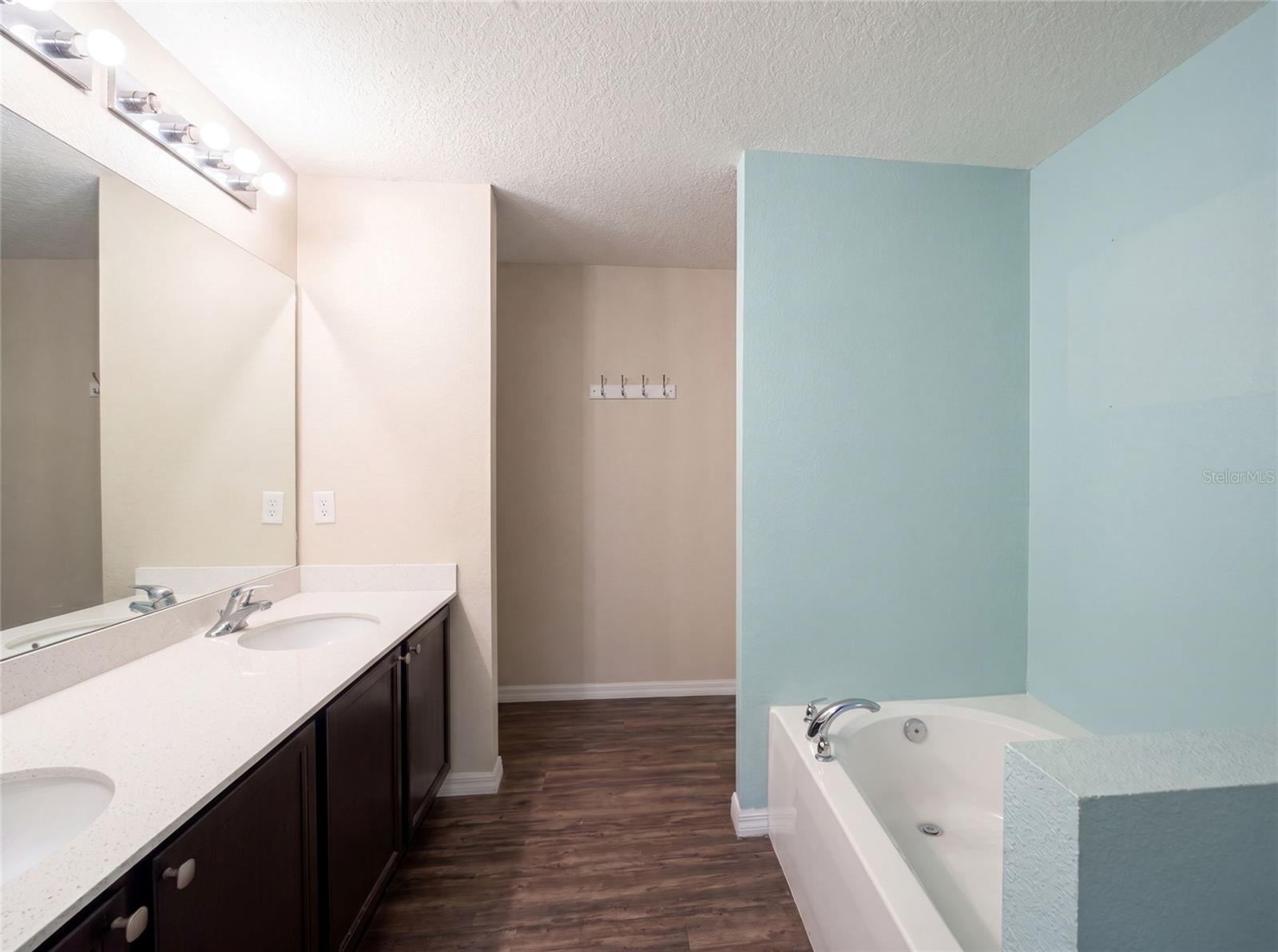 MASCOTTE LAKE JACKSON RIDGE PH 02 - Residential