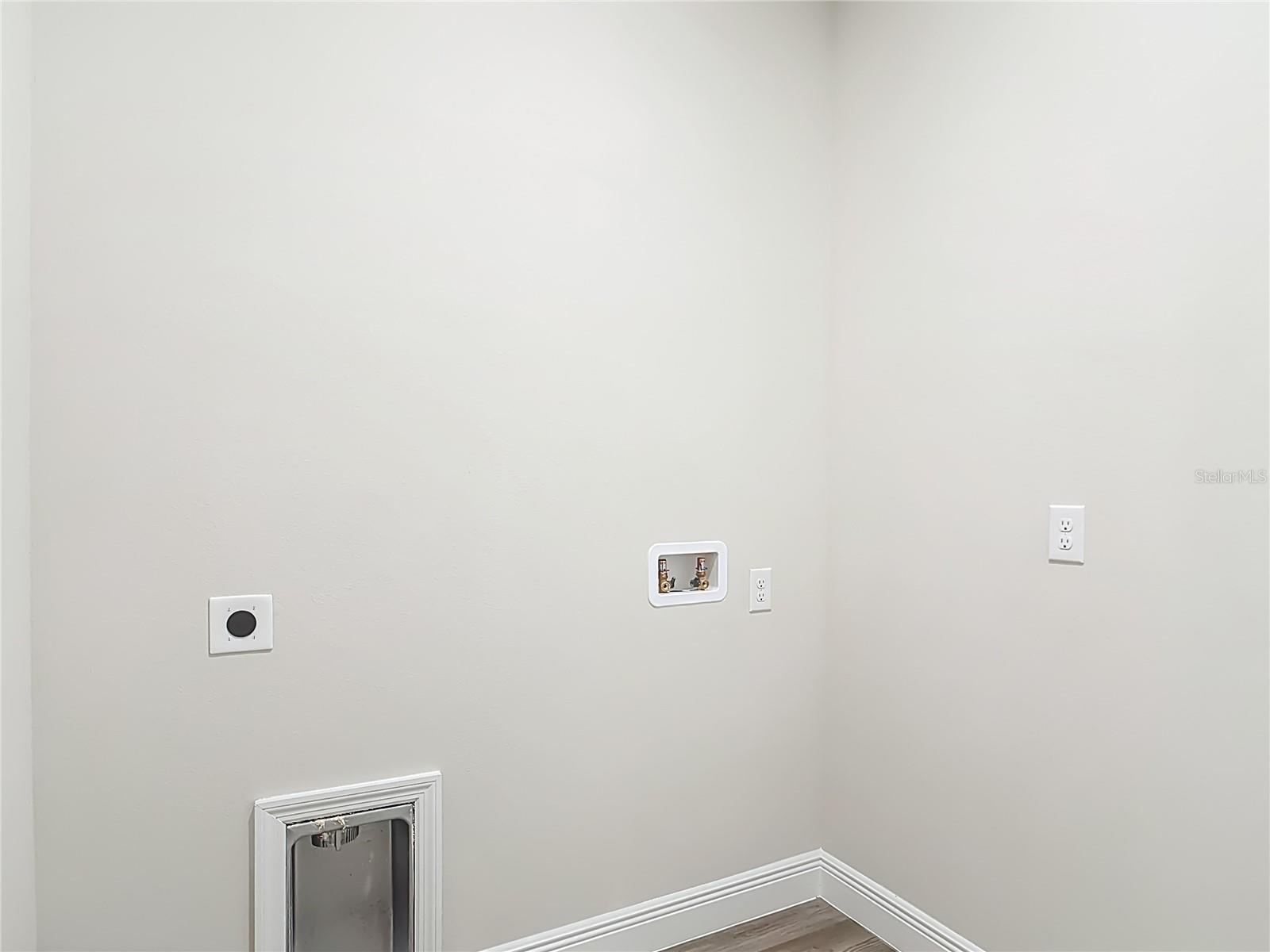 1572 - PORT CHARLOTTE SUB 25 - Residential