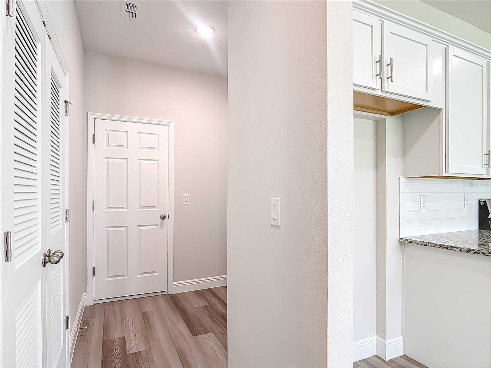 1572 - PORT CHARLOTTE SUB 25 - Residential