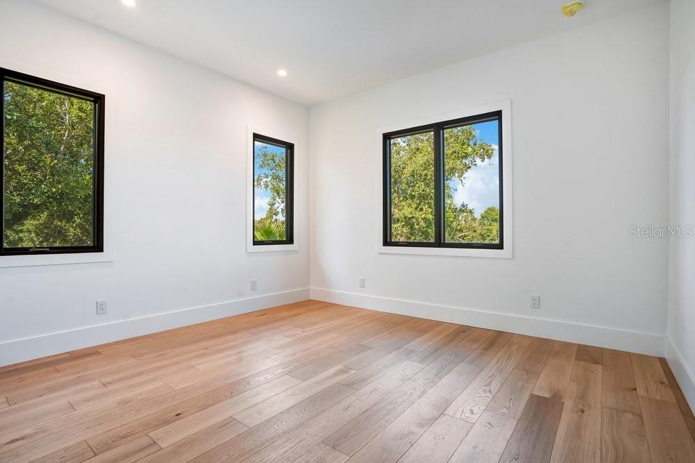 KEENES POINTE - Residential