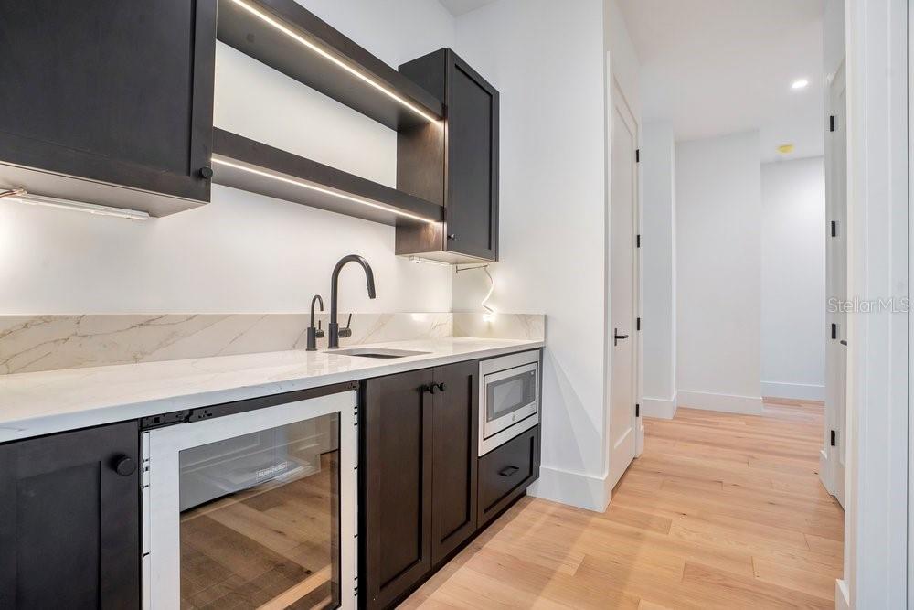 KEENES POINTE - Residential