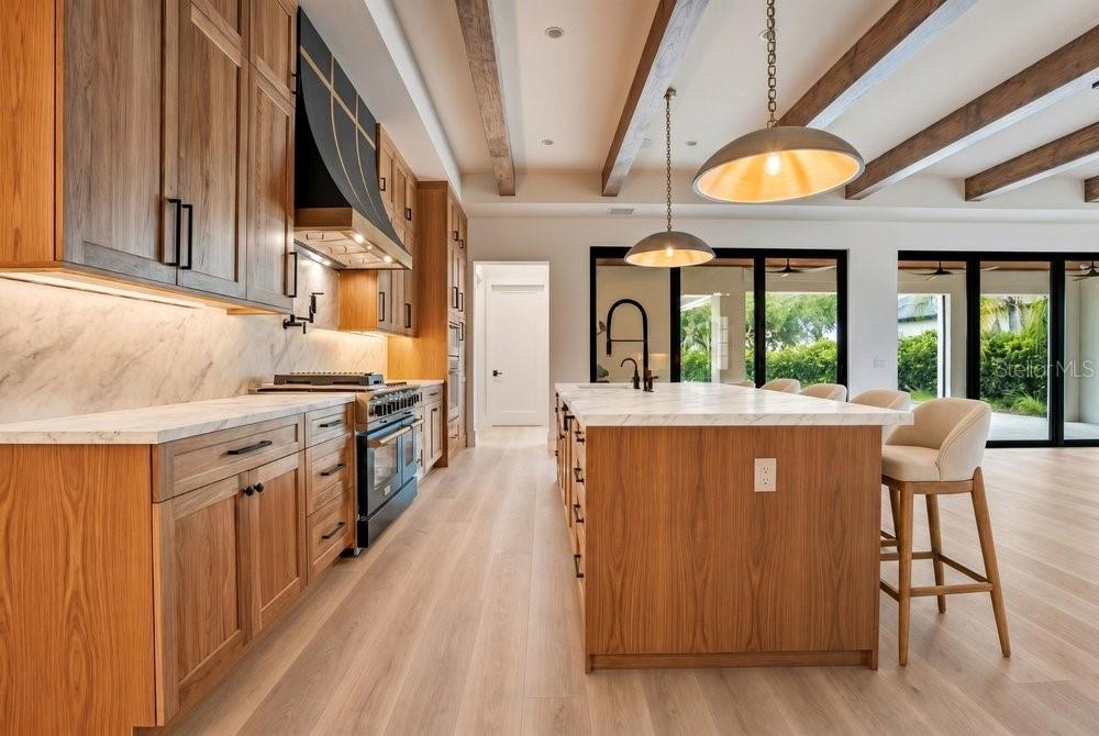 KEENES POINTE - Residential