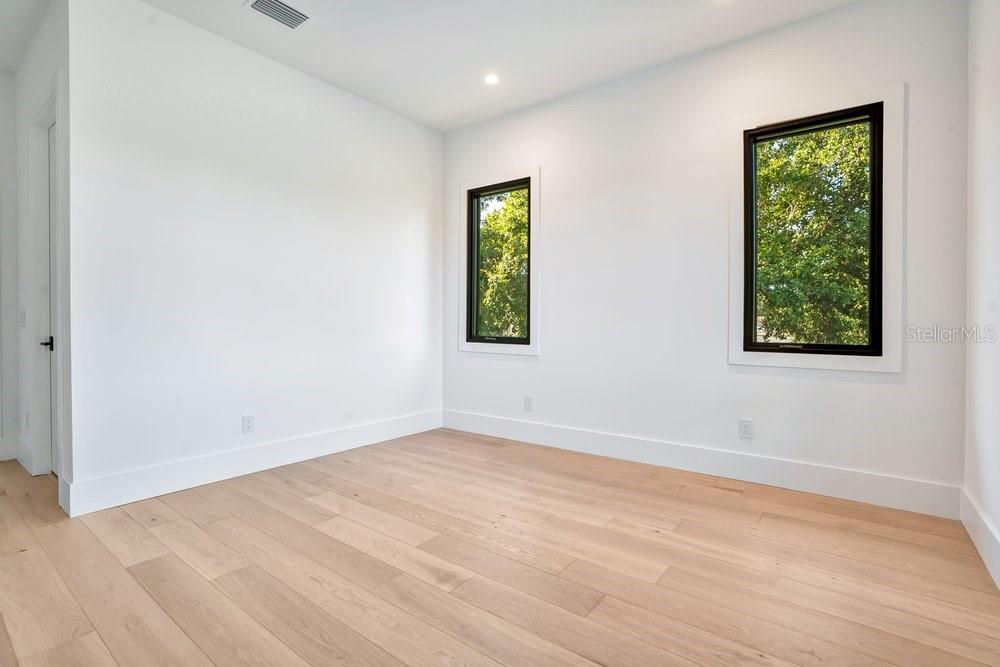 KEENES POINTE - Residential