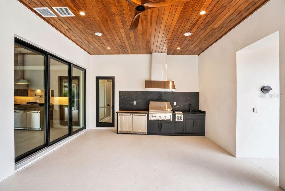 KEENES POINTE - Residential