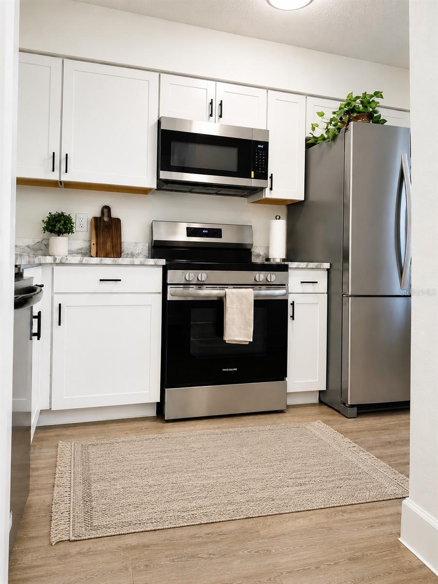 SUNNYBROOK CONDO 01 - Residential
