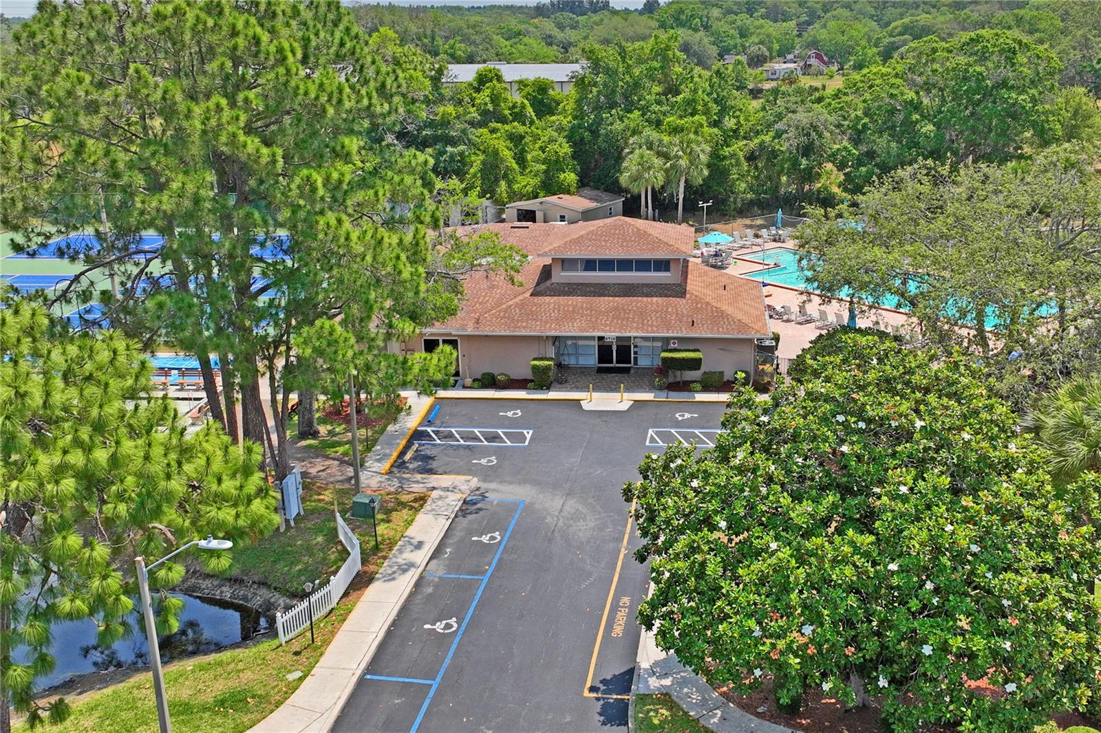 SUNNYBROOK CONDO 01 - Residential