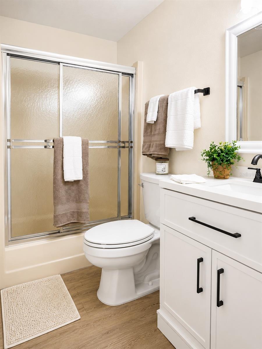 SUNNYBROOK CONDO 01 - Residential