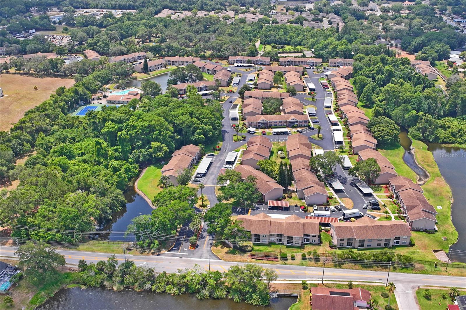 SUNNYBROOK CONDO 01 - Residential