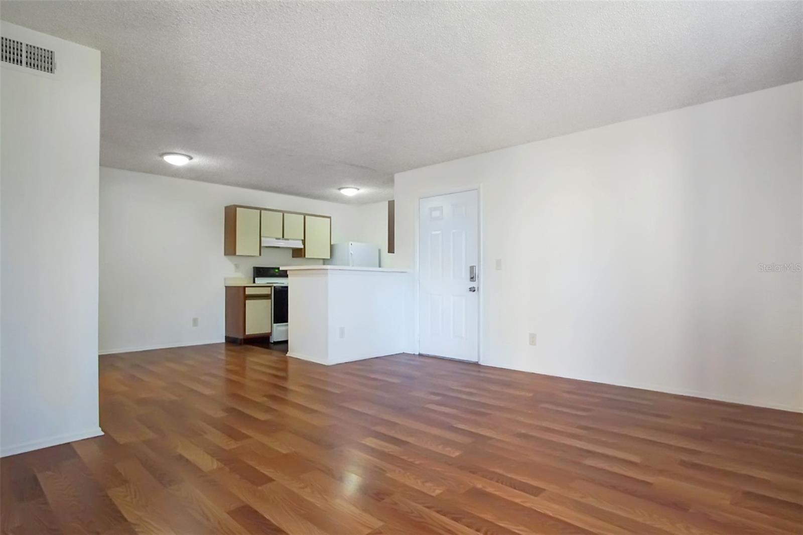 CASCADES AT KISSIMMEE CONDO - Residential Lease