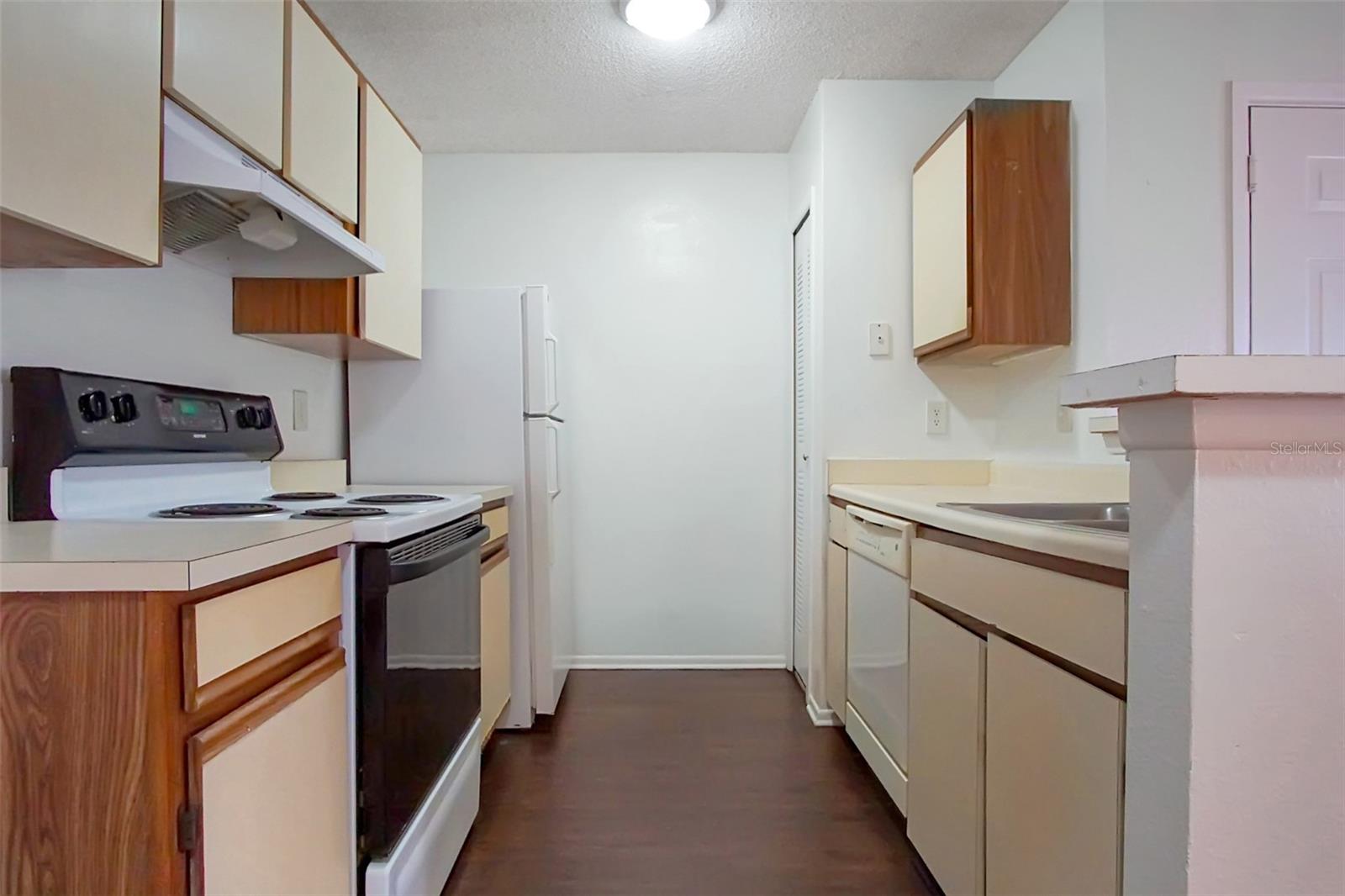 CASCADES AT KISSIMMEE CONDO - Residential Lease