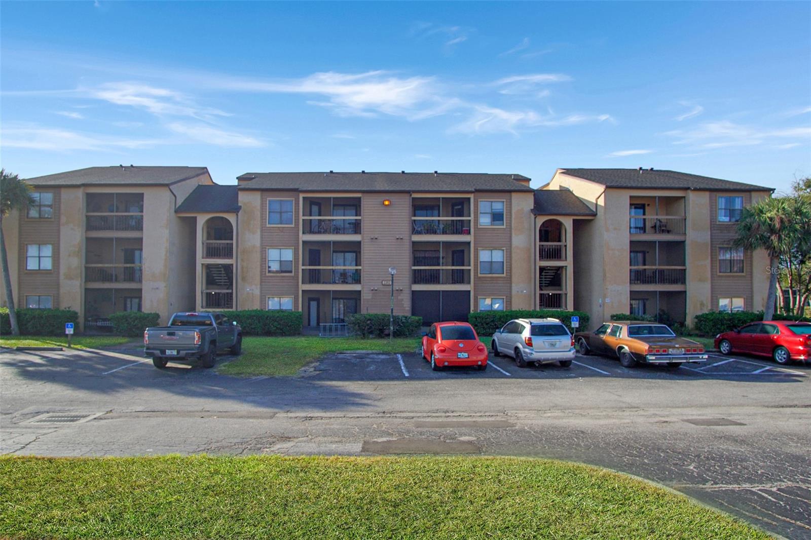 CASCADES AT KISSIMMEE CONDO - Residential Lease