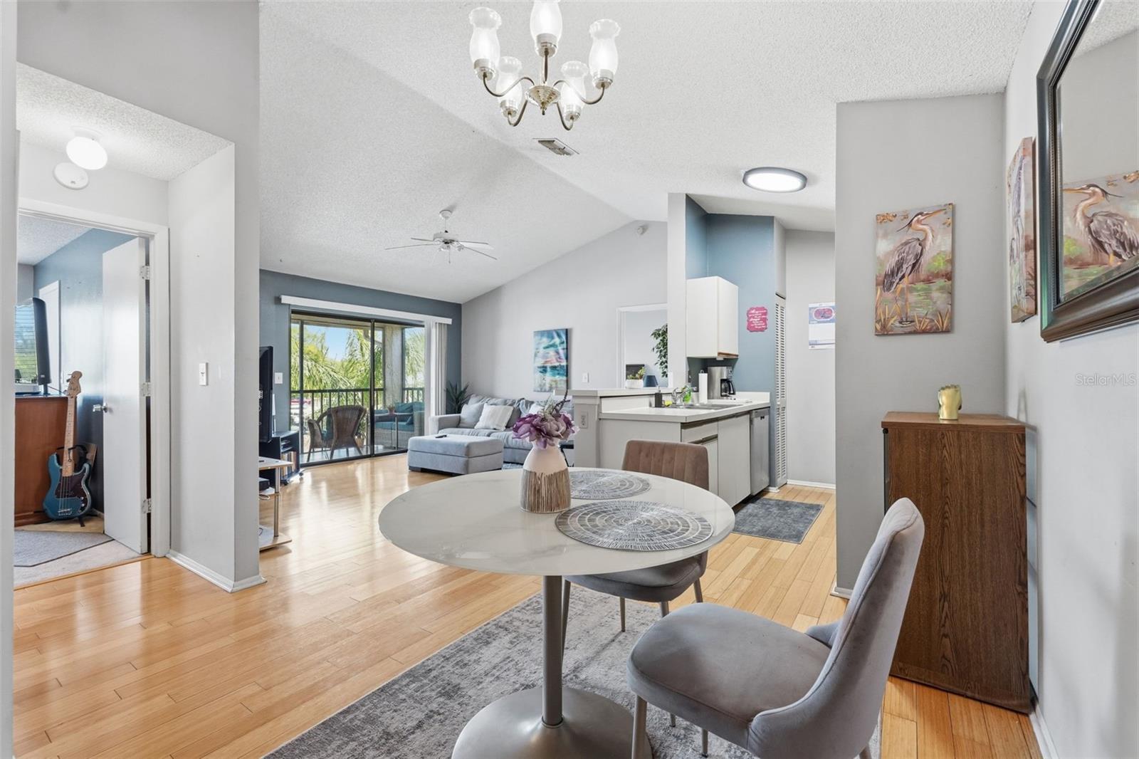 HUNTERS GLEN CONDO - Residential