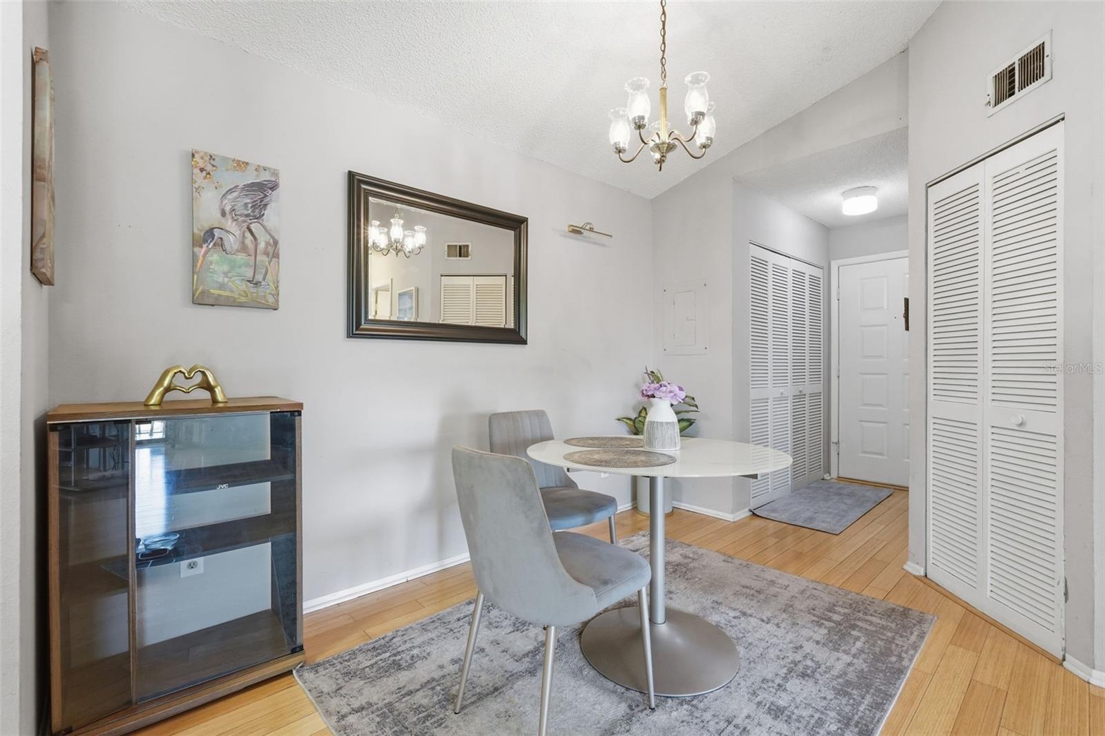 HUNTERS GLEN CONDO - Residential