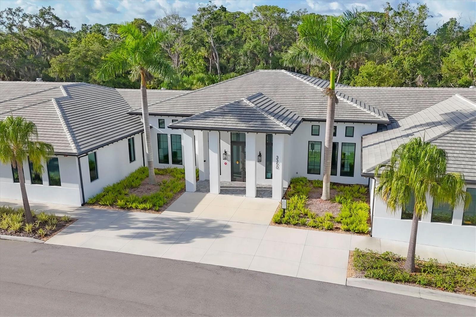 CHANTECLAIRE - Residential