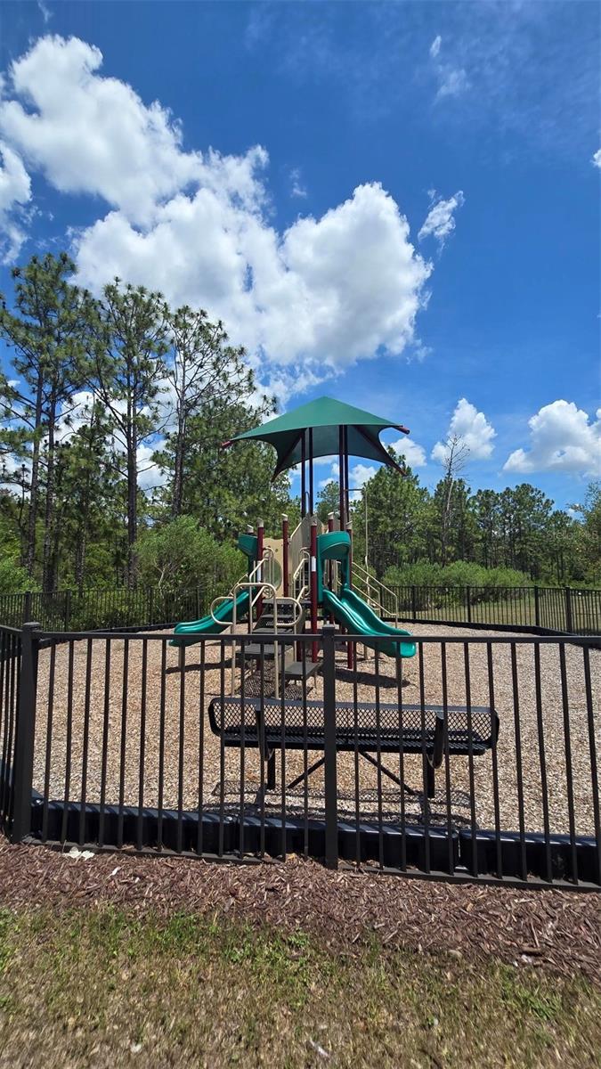 PINEWOOD RESERVE PH 2B - Residential Lease