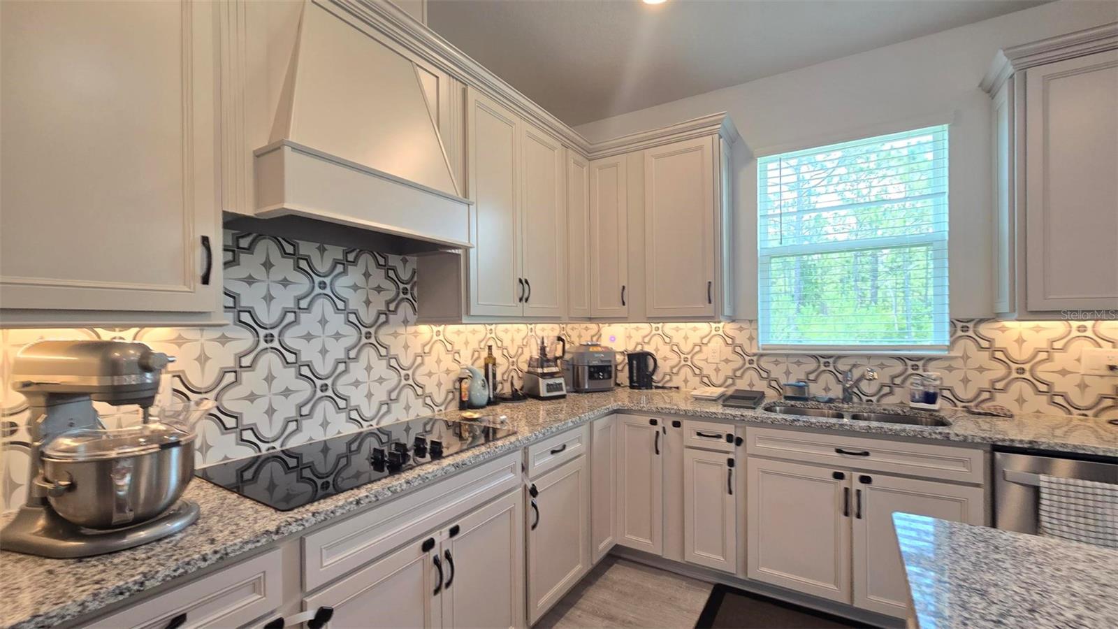 PINEWOOD RESERVE PH 2B - Residential Lease