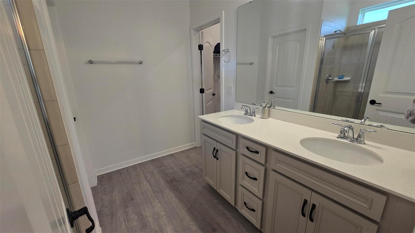 PINEWOOD RESERVE PH 2B - Residential Lease