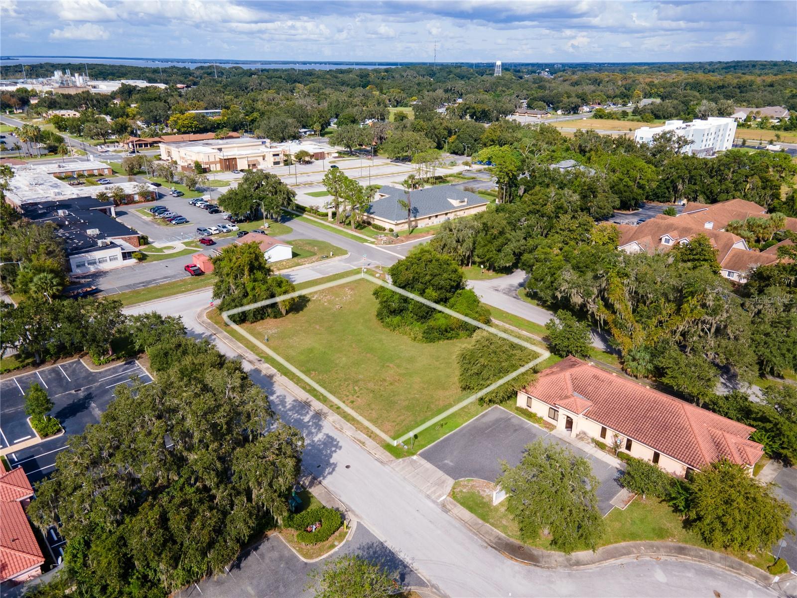 LEESBURG L R M C PROFESSIONAL OFFICE 01 - Land
