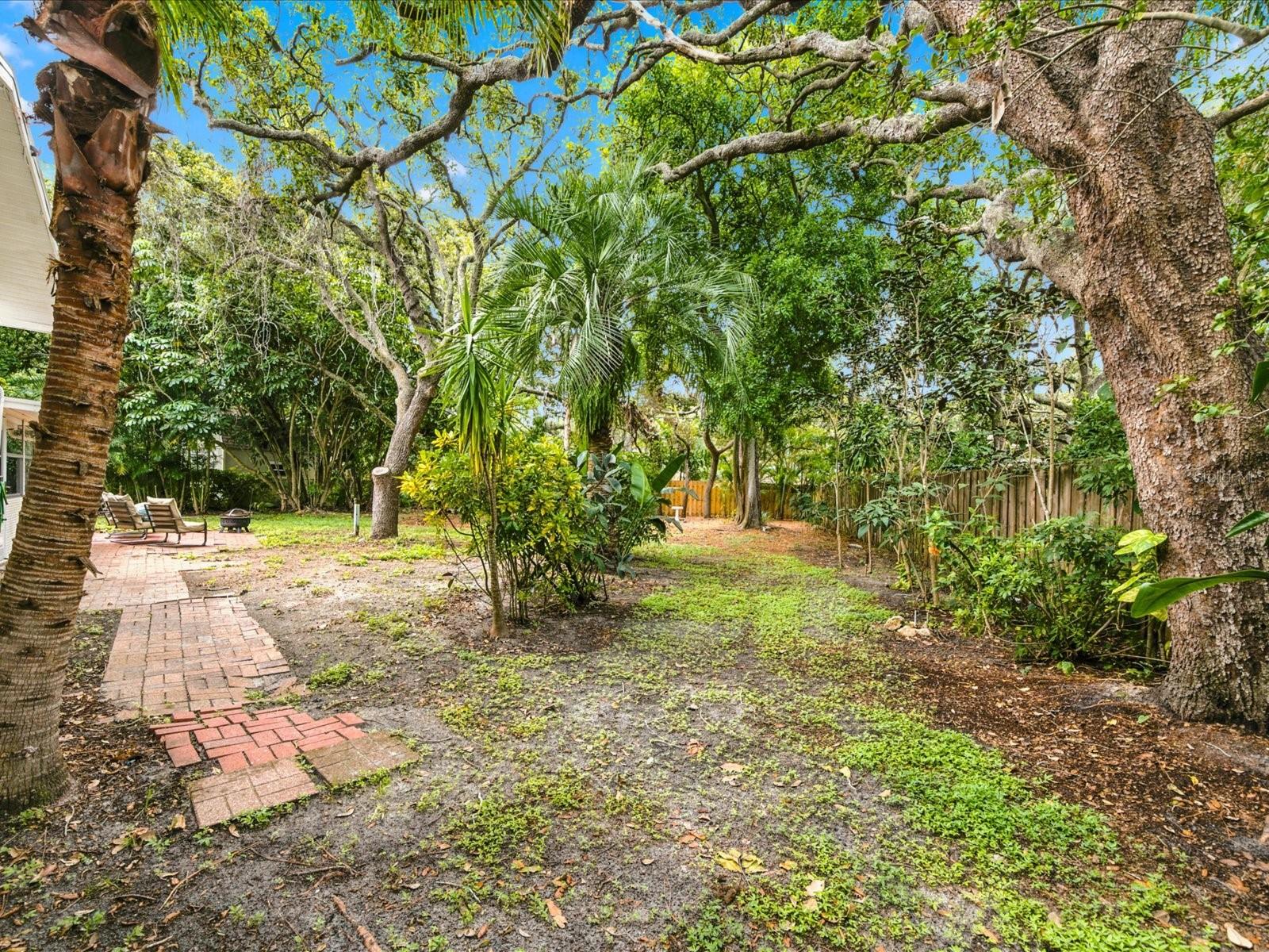 EXPLORERS COVE - Residential