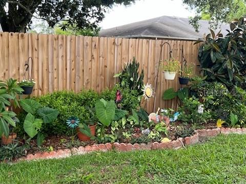 LA VILLA GARDENS - Residential