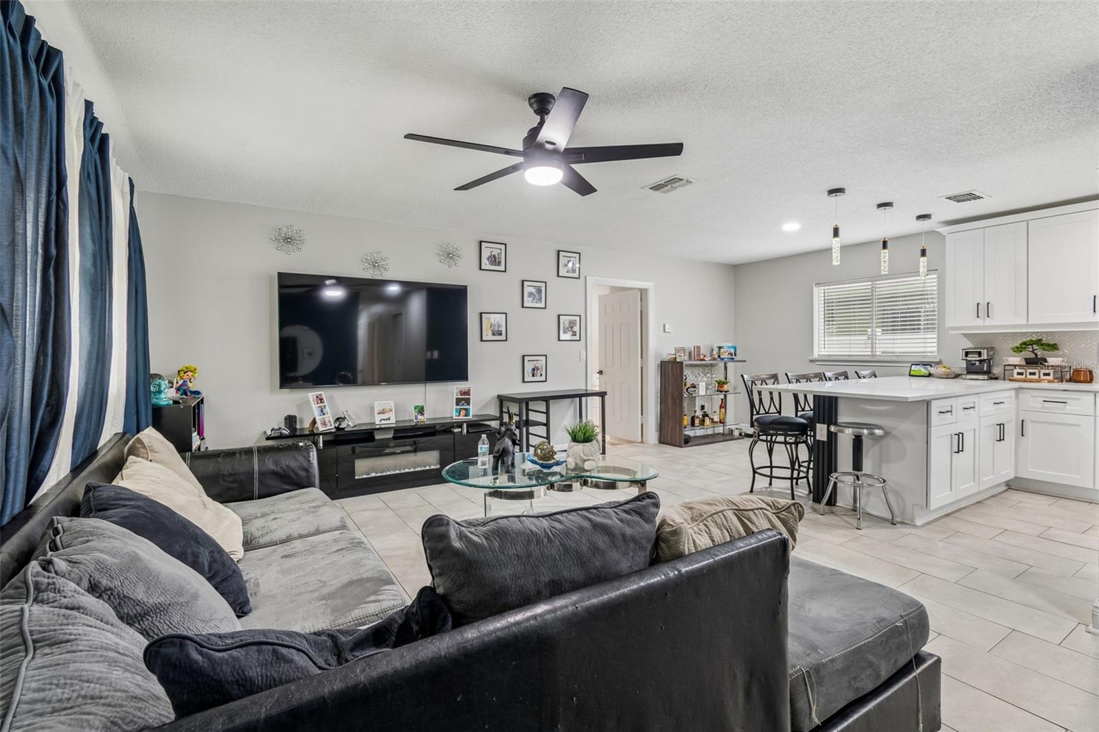 CLARK MOUNTS RESUBDIVIDED - Residential