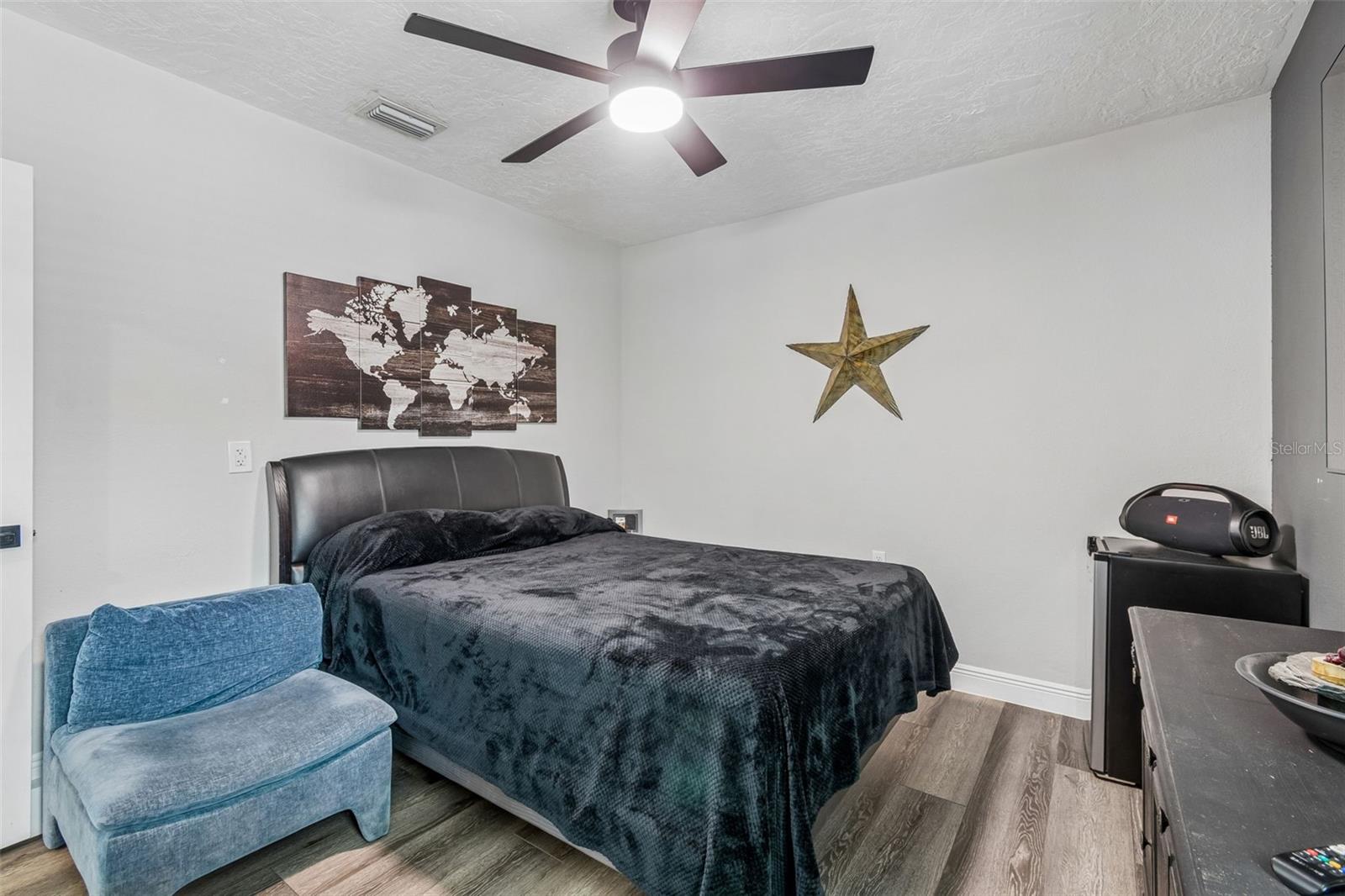 CLARK MOUNTS RESUBDIVIDED - Residential