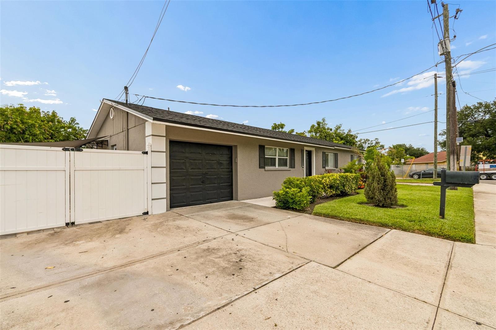 CLARK MOUNTS RESUBDIVIDED - Residential