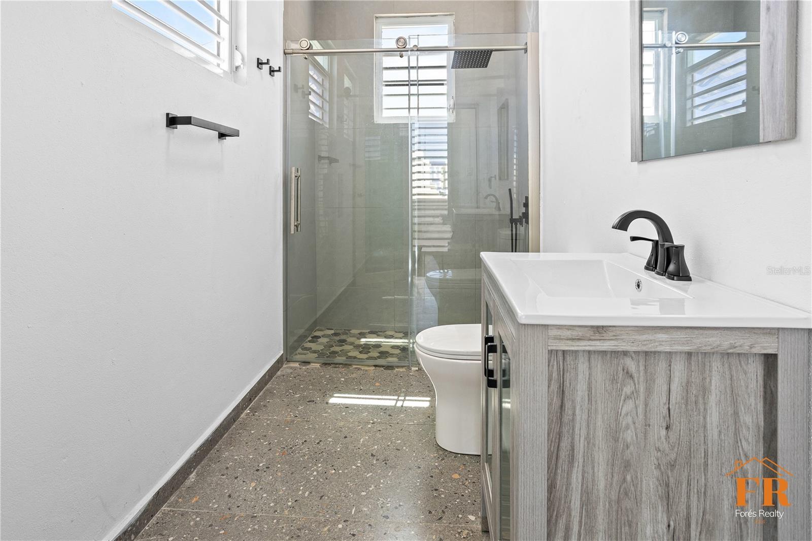 QUEBRADA MALA - Residential Lease