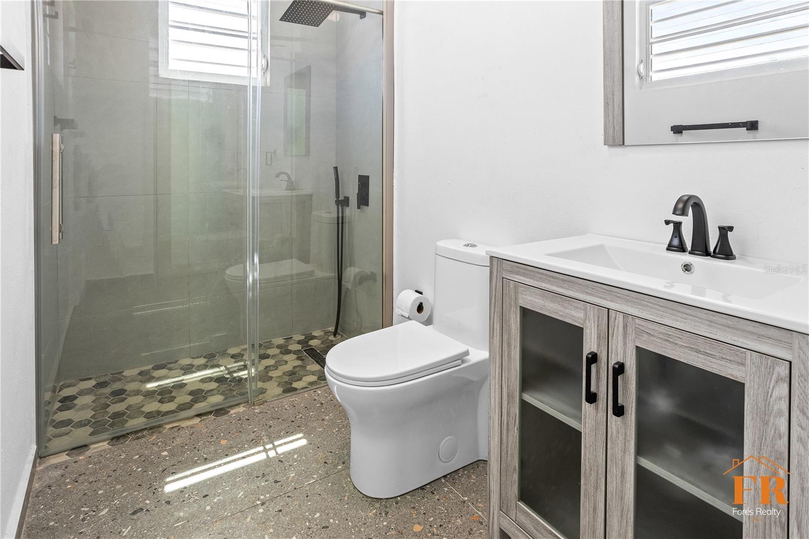 QUEBRADA MALA - Residential Lease