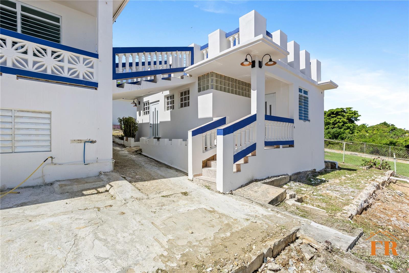 QUEBRADA MALA - Residential Lease