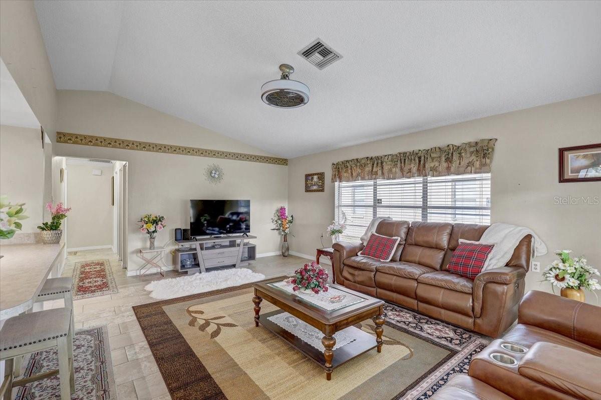 HERITAGE LAKE - Residential