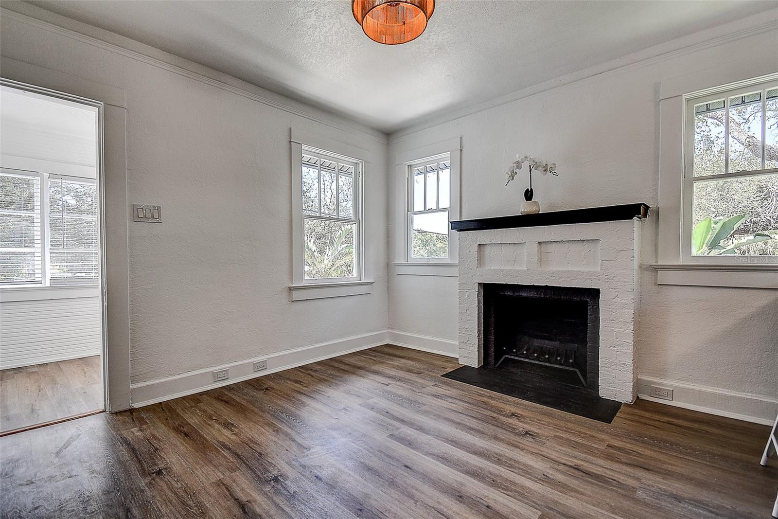CENTRAL PARK REV - Residential