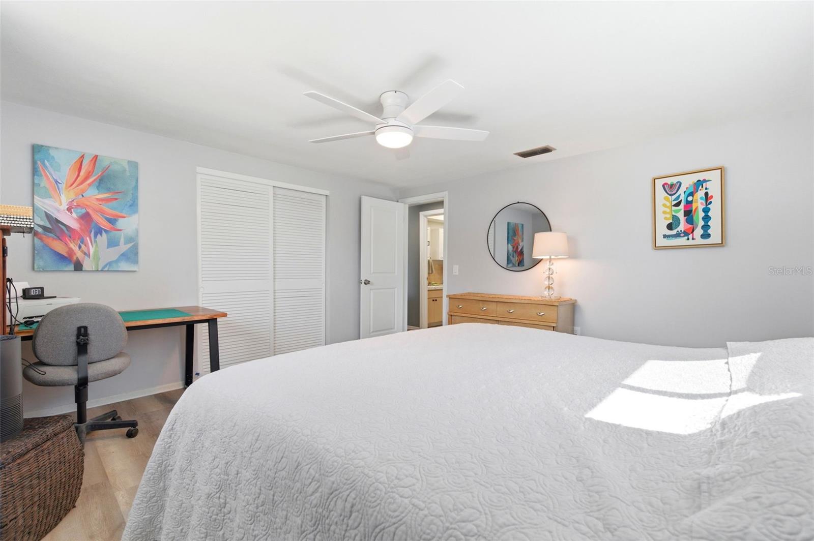 COLONIAL HILLS - Residential