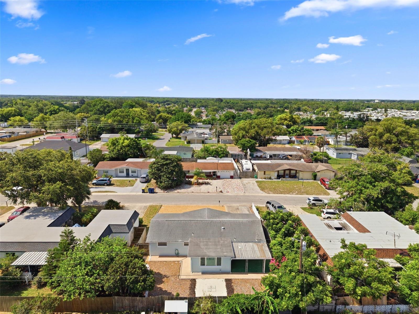 COLONIAL HILLS - Residential