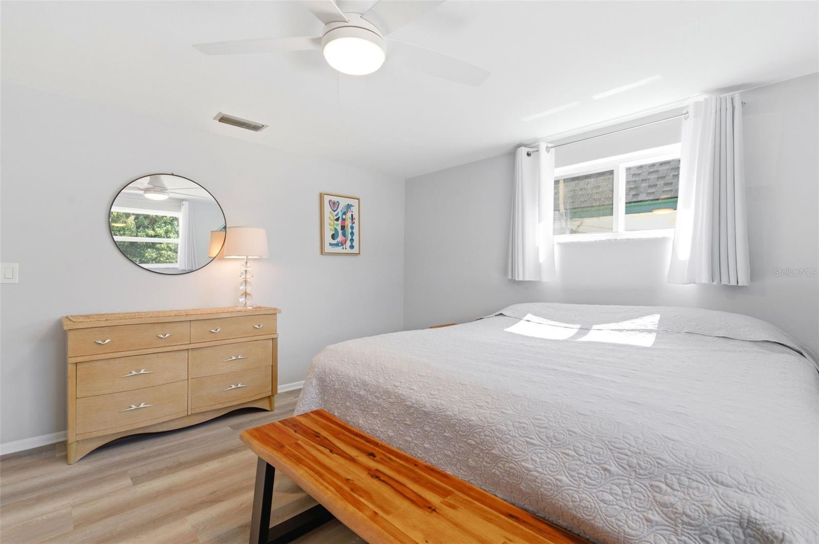 COLONIAL HILLS - Residential