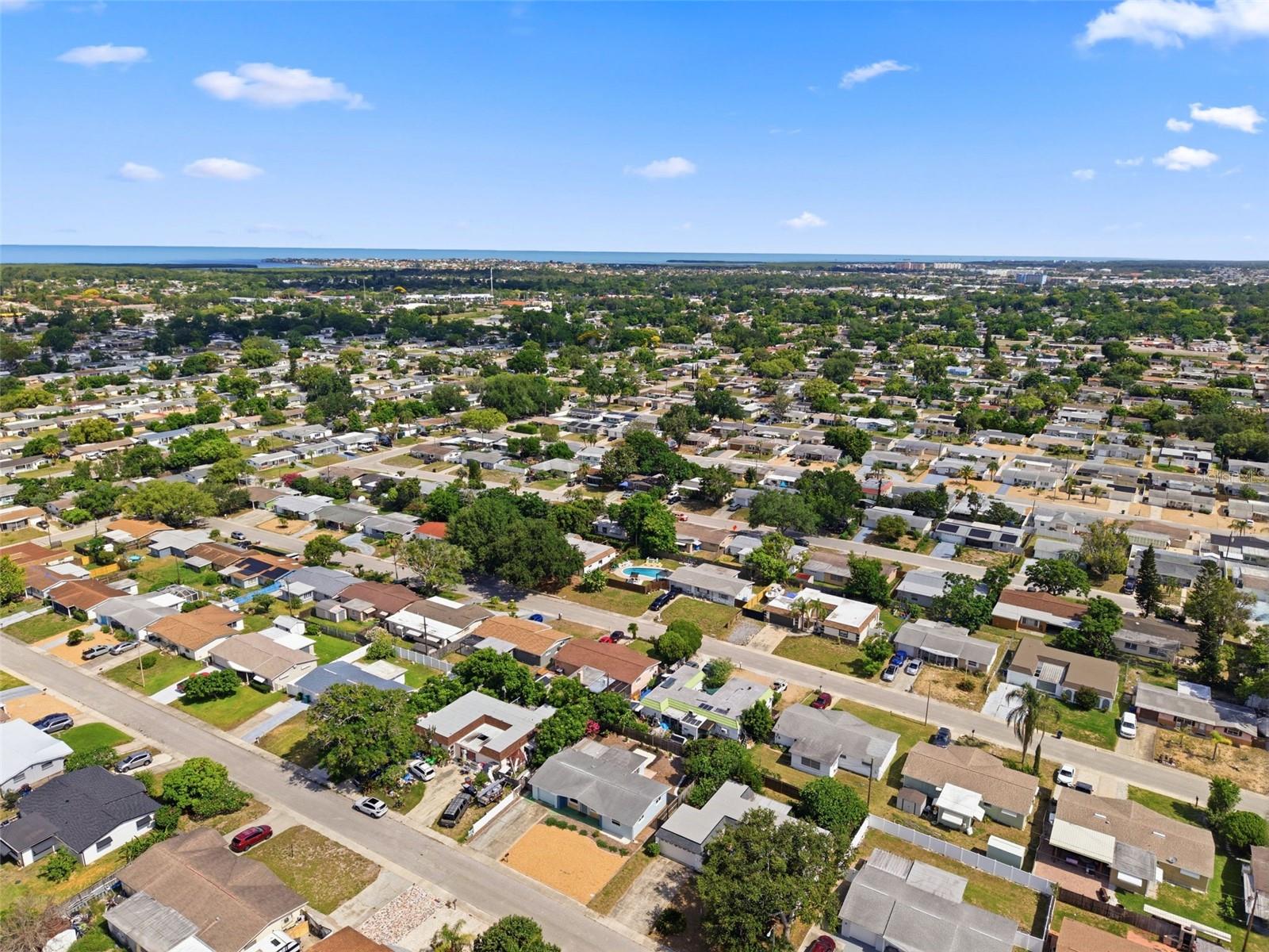 COLONIAL HILLS - Residential
