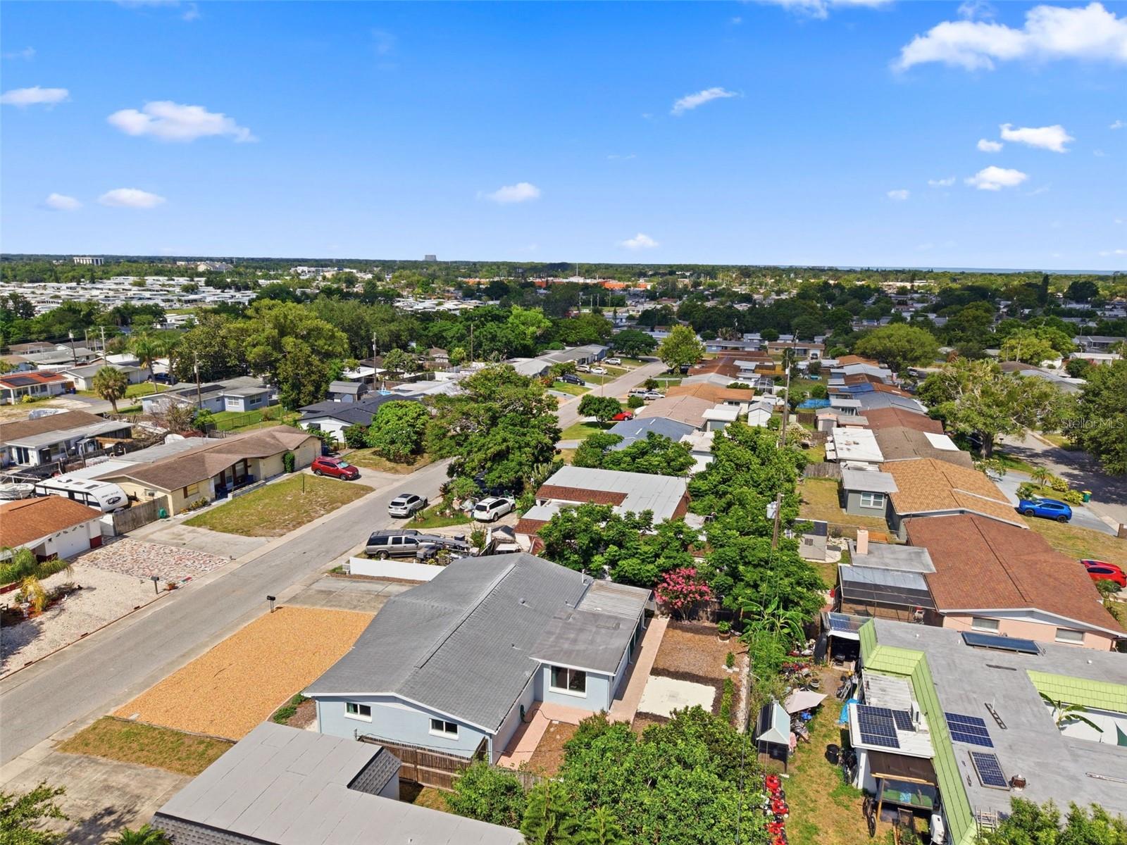 COLONIAL HILLS - Residential