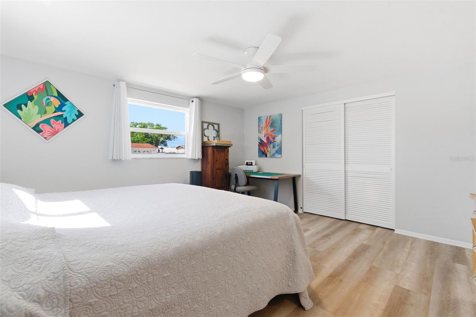 COLONIAL HILLS - Residential