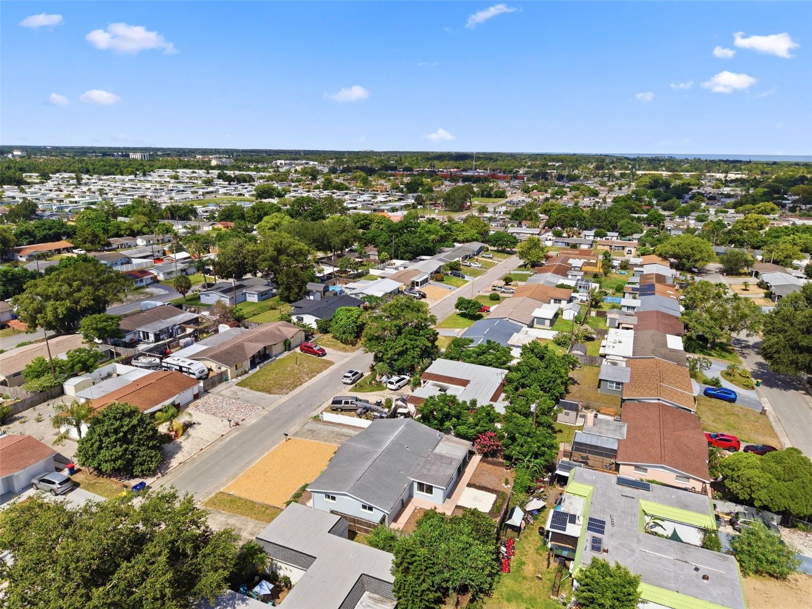 COLONIAL HILLS - Residential