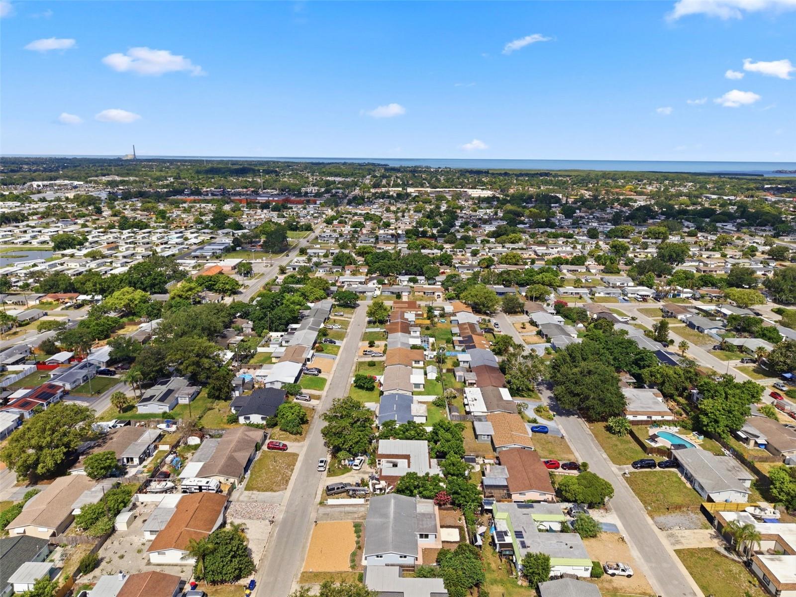 COLONIAL HILLS - Residential