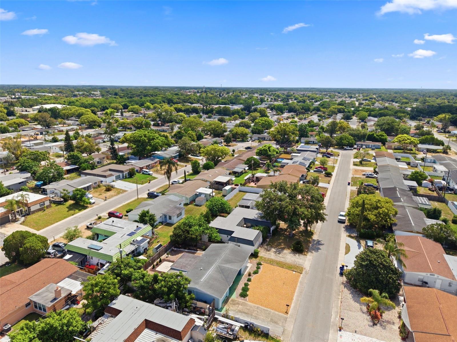 COLONIAL HILLS - Residential