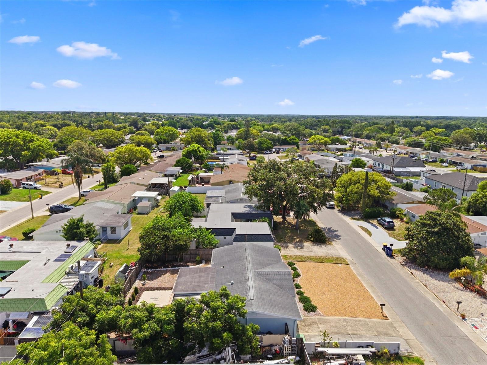 COLONIAL HILLS - Residential