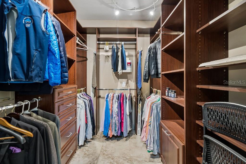 LAUREL OAK ESTATES SEC 03 - Residential
