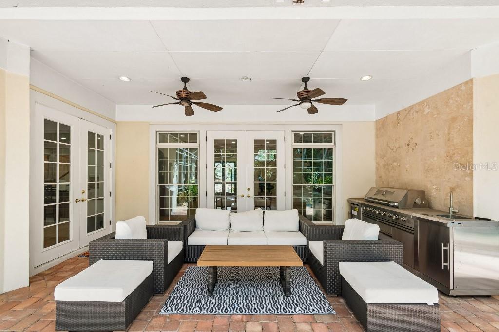 LAUREL OAK ESTATES SEC 03 - Residential