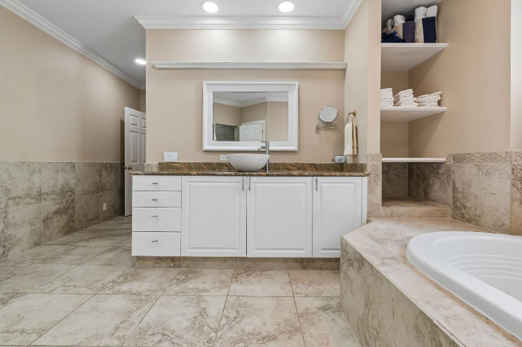 LAUREL OAK ESTATES SEC 03 - Residential