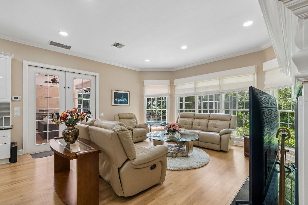 LAUREL OAK ESTATES SEC 03 - Residential