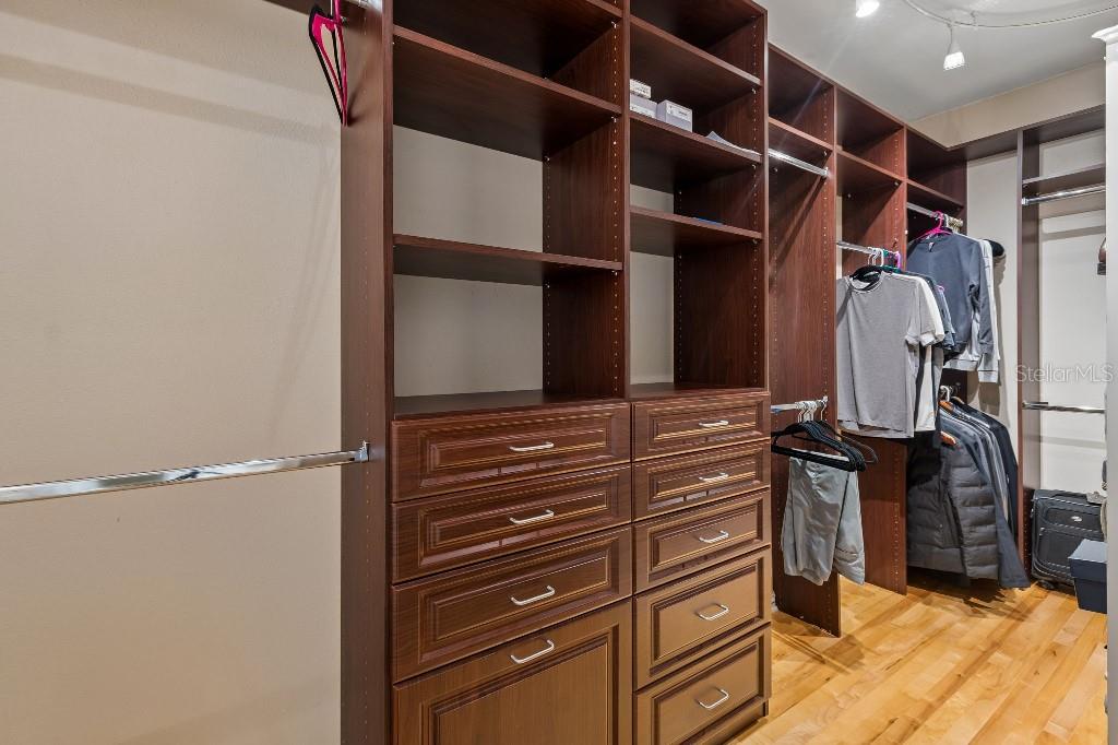 LAUREL OAK ESTATES SEC 03 - Residential