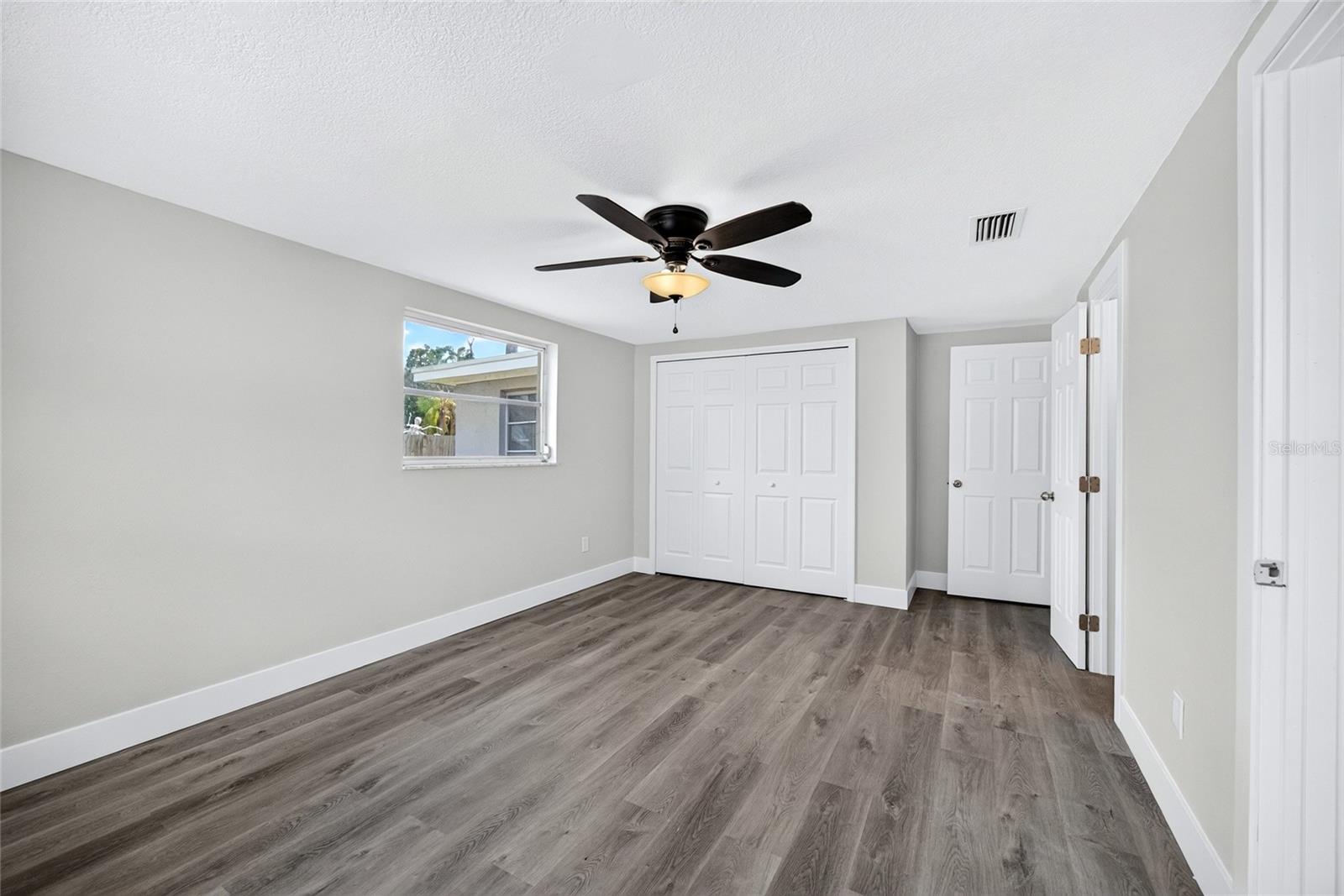 BAY PARK ESTATES - Residential